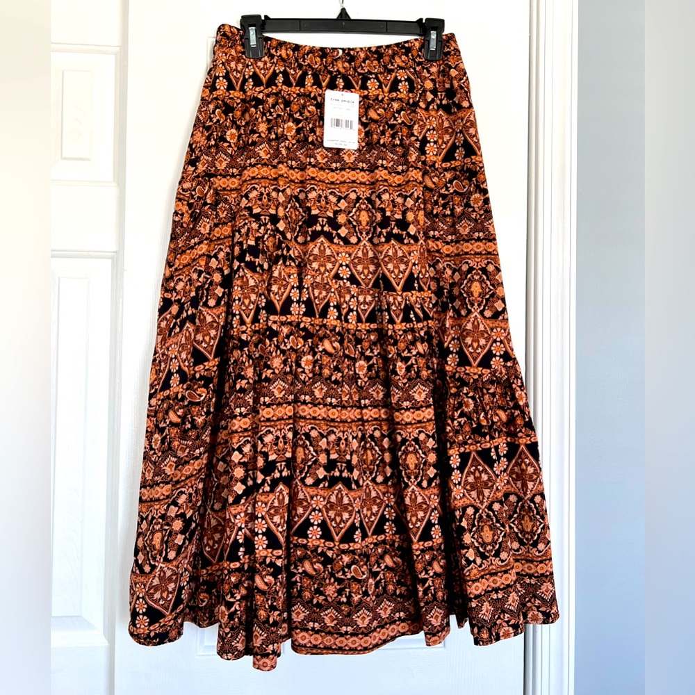 Free people neutral combo skirt; NWT. Size S